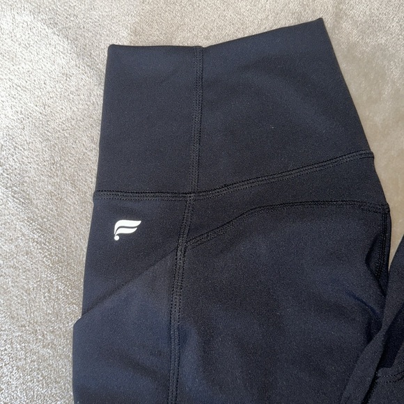 Fabletics NWOT Oasis PureLuxe High-Waisted Twist 7/8 Legging - Picture 3 of 6